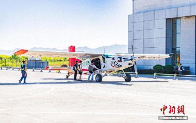 低空旅游热潮涌动 “Z世代”跃“向云端”