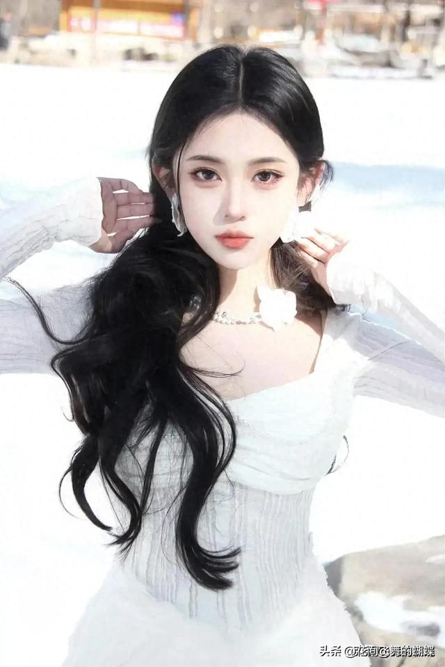 河南洛阳一校花好漂亮, 身高168cm,体重46kg 美的让人移不开眼