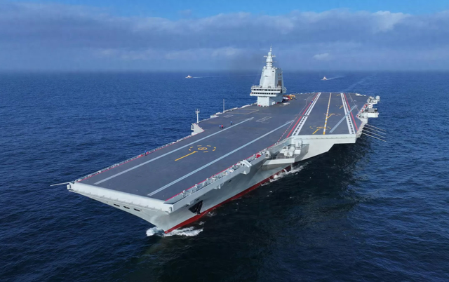 福建舰入台海，岛内臆想成“活靶子”？解放军必杀方案严阵以待