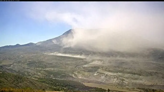 美国“夺命火山”又冒烟了，末日场景重演？官方紧急辟谣！