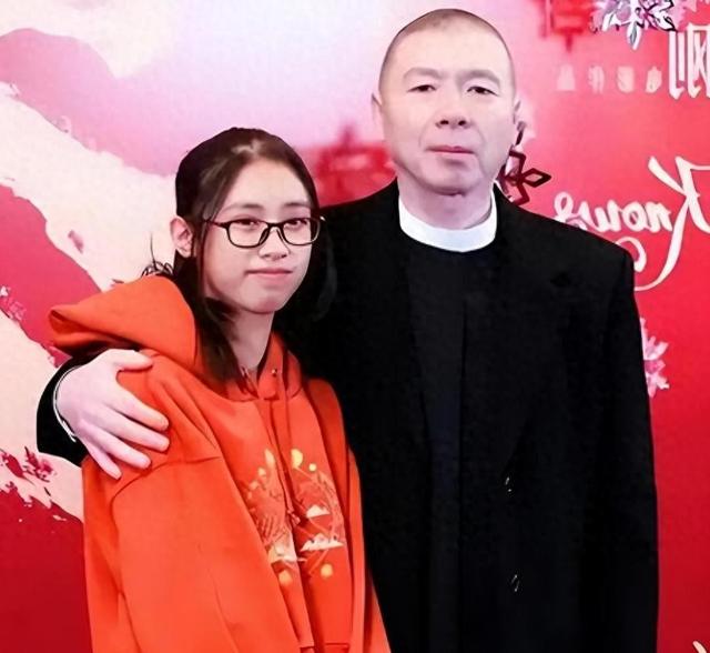 徐帆回应离婚5个月，冯小刚近况曝光，他的“小心思”再藏不住了