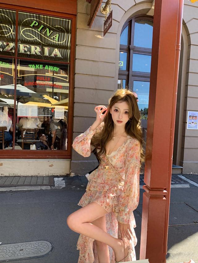 王思聪新女友被曝光！身材比懒懒还辣	，亲自帮拎包正在“甜蜜期	”