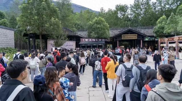 剑门关景区：背诵《蜀道难》赢门票 文化挑战受欢迎