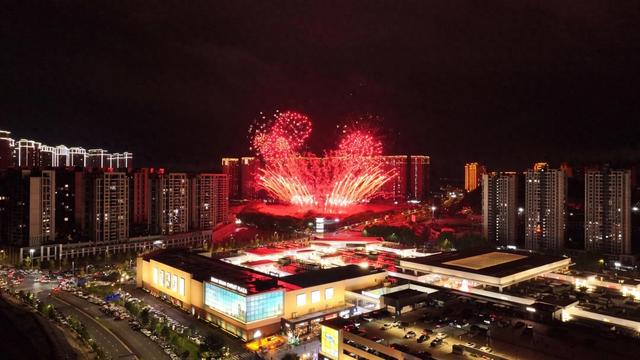 清镇市双节假期接待游客超91万人次，旅游综合收入4.8亿元