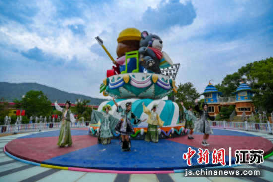 无锡动物园邀市民游客共赴“秋趣”之旅