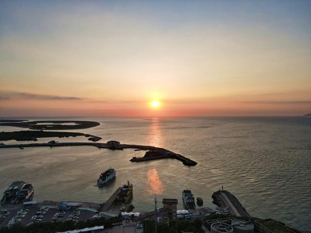 烟台旅游攻略：看海上日落，追晚霞，这10大景点拿捏浪漫海滨风