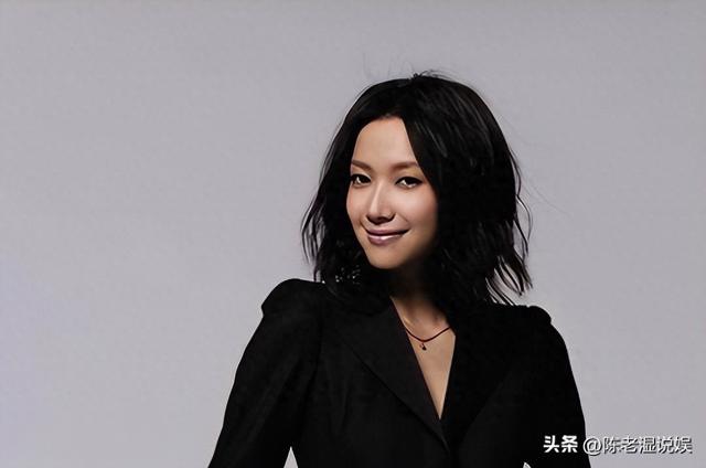 从19岁开始男人不断，半百了还没玩够，“风流才女”徐静蕾现形记