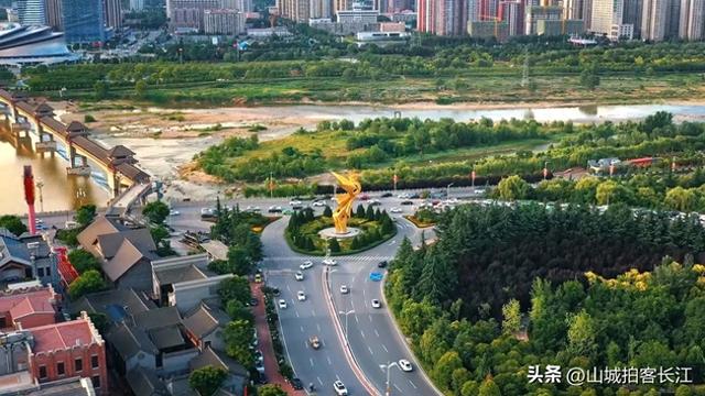 陕西“焦虑”的地级市，曾是枢纽如今面临边缘化，为啥非去不可？