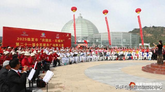 来打卡了吗？临夏市花卉艺术中心人气爆棚，“芬芳馥郁”的文化盛宴引领假期潮流～