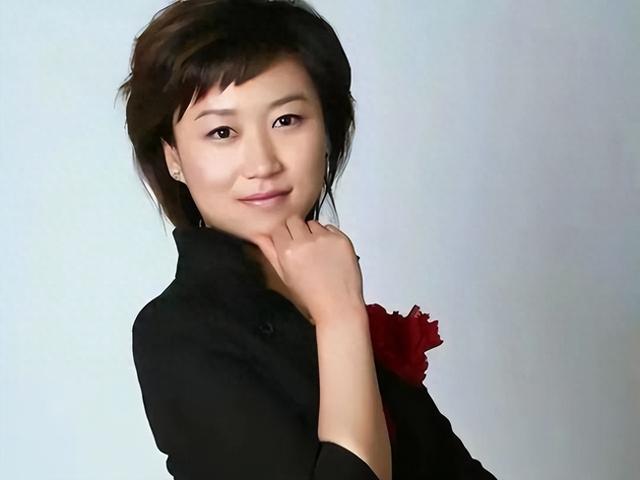 安徽主持魏笑，16号领证	，17号去世，丈夫守灵3天，父母一夜白头