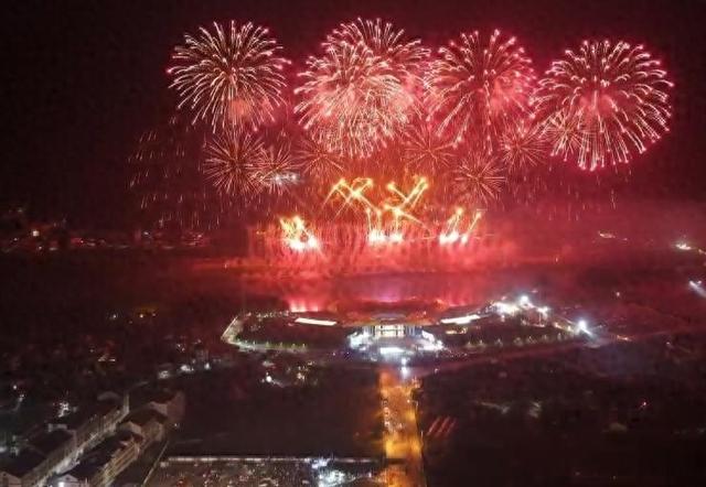 浏阳烟花夜刷屏！这场文化节，藏着千年烟火气与黑科技