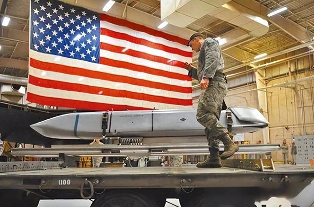 141艘航母卖遍全球！二战美国GDP暴涨147%，靠战争赚得盆满钵满？