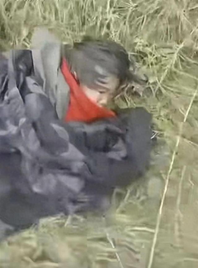 失联44小时的辽宁4岁女童已找到，无人机拍摄现场画面曝光，被发现时还能与救援人员对话，家属：已被送医院