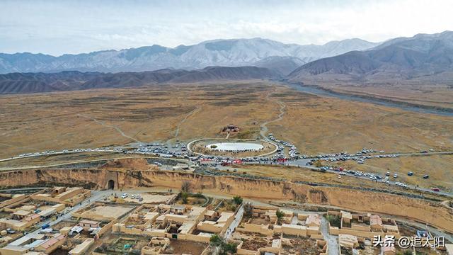 初冬，古城迎来西行客