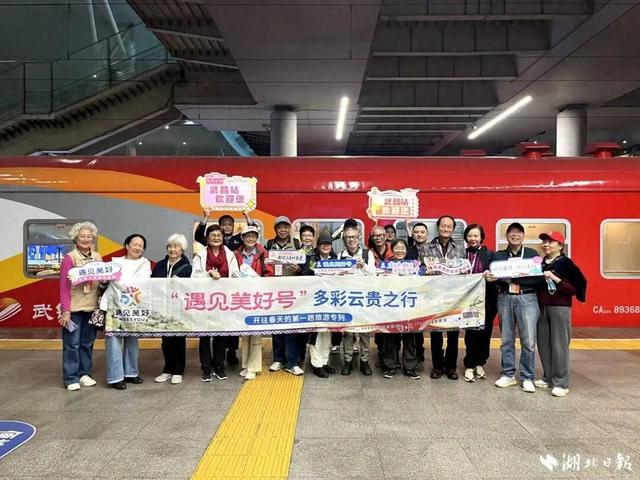 刚刚发车！酒店式“卧铺”来了，每个房间都能洗澡，还能K歌打麻将