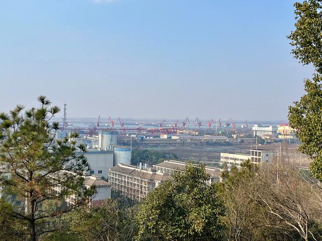 环马鞍山，见马鞍山