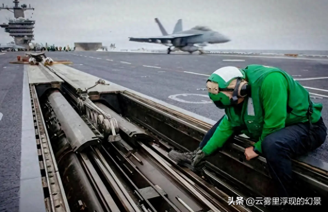 反转了！电磁弹射领先一个量级，中国让美国福特号成了笑话
