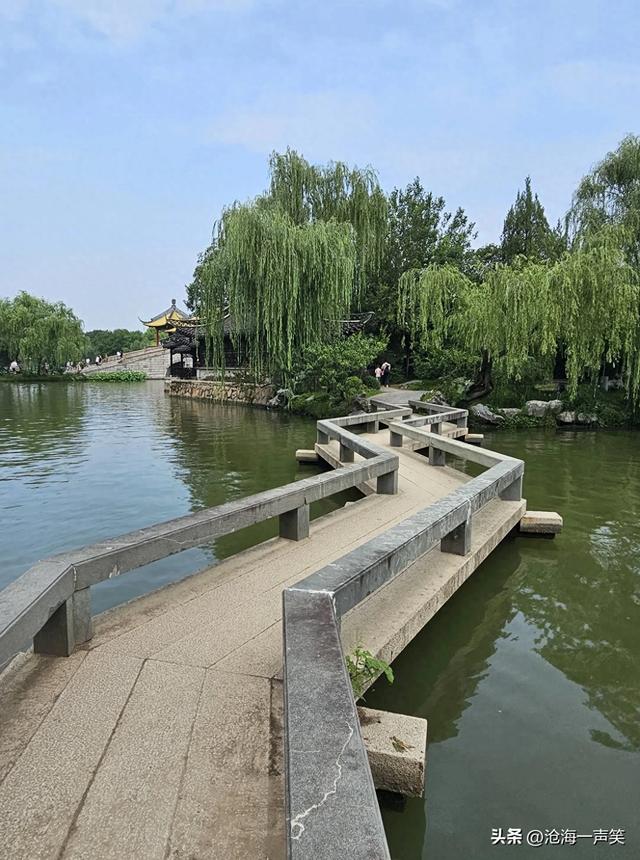 扬州廋西湖，看祖国大好河山，享永久太平盛世，为祖国强大点赞