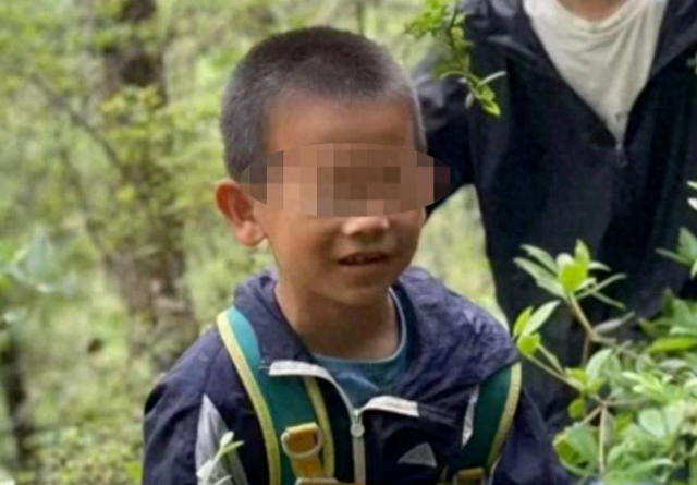 在大理苍山走失的8岁男童已不幸离世 涉事夏令营机构被调查