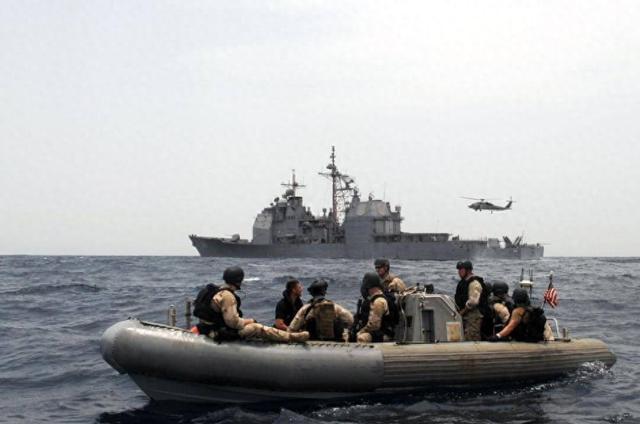 特朗普终于动手？大批B-2横跨10000公里集结，伊朗果断亮出导弹城