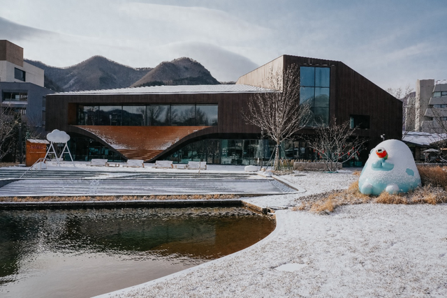 「冰雪+温泉」模式：山地文旅地产如何重构冬季休闲生活？