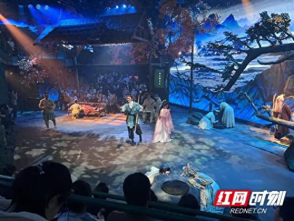 评论丨答好“融合命题”，把文化优势转化为发展优势
