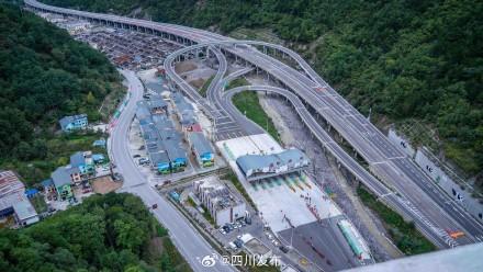 九绵高速带火沿线旅游 国庆期间，多景点游客量迎爆发式增长