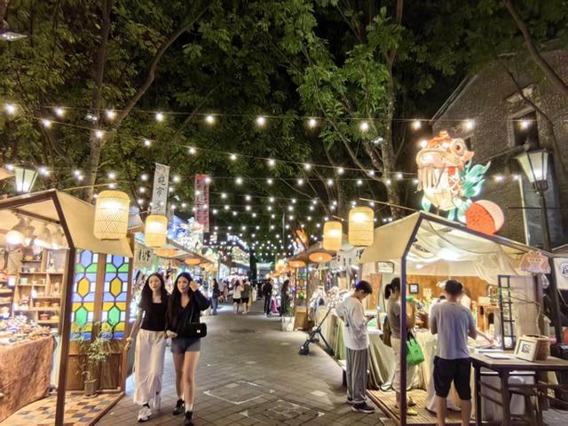 当“仪式感”主宰跨年：当代人的跨年旅行，从赶路变为“入场” | 文旅开麦