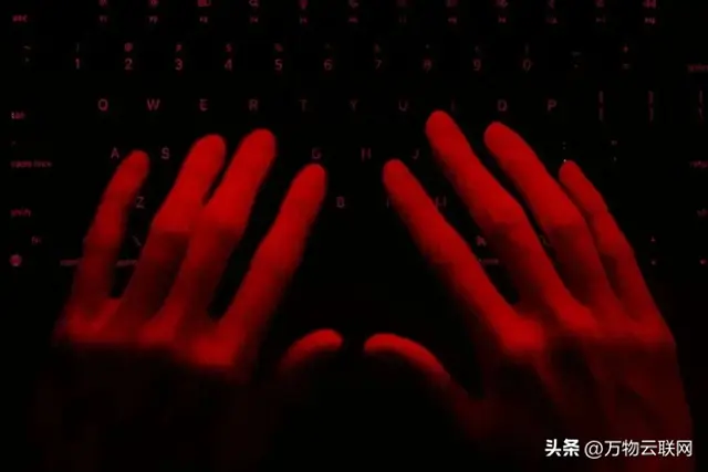 数字科技危机隐现：从系统脆弱到能源瓶颈，AI扩张背后的全球隐忧