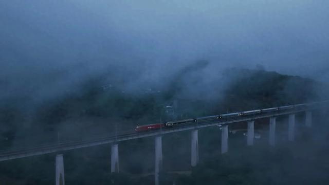 全列卧铺、夕发朝至!这趟环线旅游列车,有多过瘾?