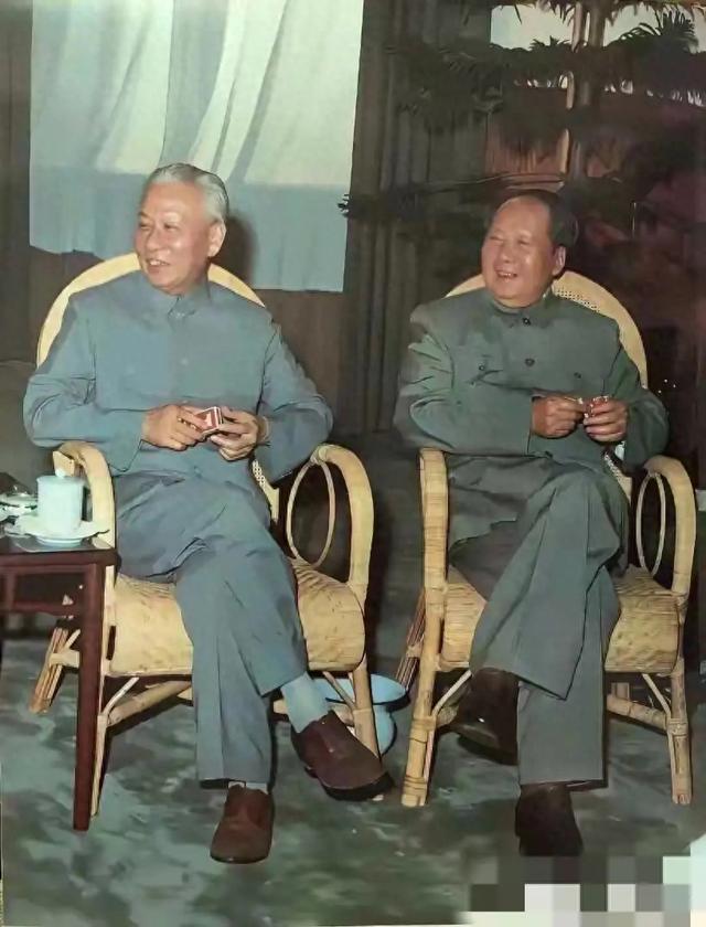 两大伟人难得一见同框照片，值得珍藏