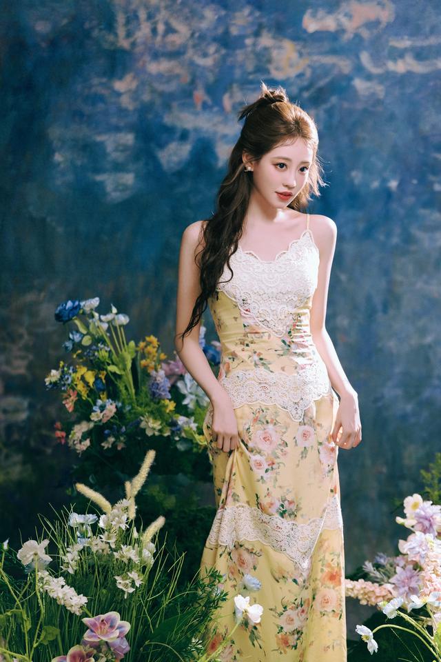 祝绪丹 碎花蕾丝裙 曼妙好身材 优雅娇俏绝绝子