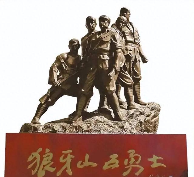 狼牙山五勇士纪念塔下感受英烈赤胆忠魂