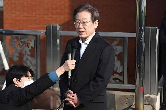 不必给李在明留位，中方挂断电话后，直接打开天窗说亮话，送韩国三句话，应当三思而后行