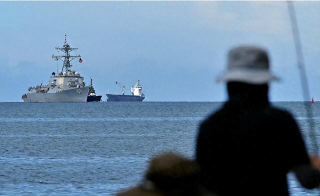 不到24小时，美国扣第3艘油轮，但碰上刺头，双方爆发海上追逐战