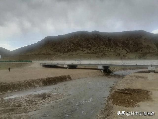 金色回忆映高原，塘玛当桥蜕变记