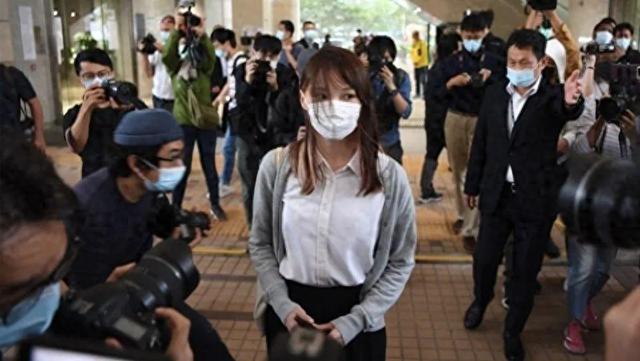 “乱港分子”周庭，弃保潜逃加拿大，扬言永不回国，现如今怎样