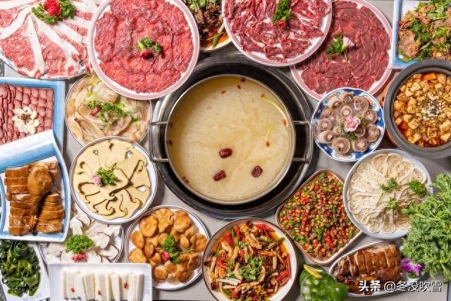 家庭吃火锅必须的配菜有哪些（火锅必点五道菜）