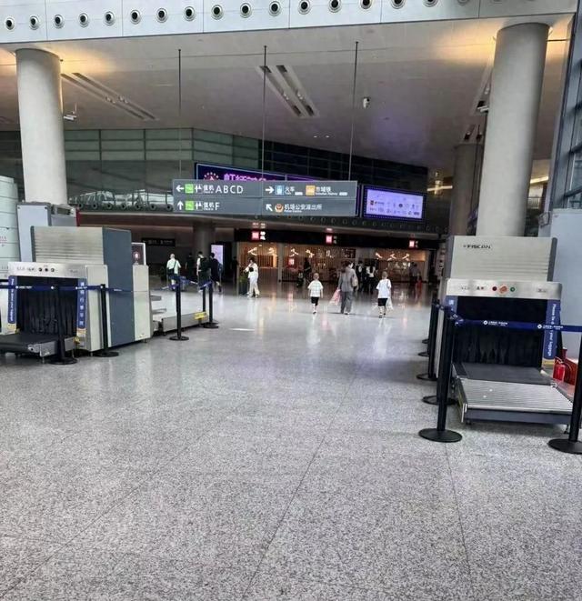 南方网评：向高铁学习，民航要破哪些局