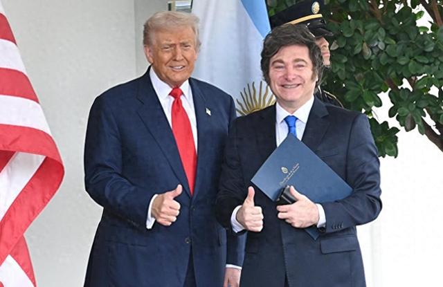 200亿就被美国收买了？阿根廷忘恩负义，米莱终止中阿合作计划