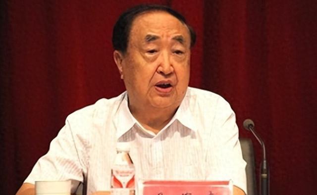 他54岁担任辽宁省委书记，曾查办东北乔四，57岁任黑龙江省委书记