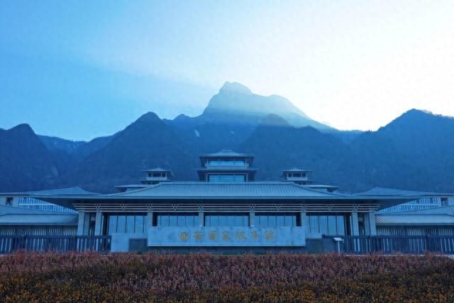 秦岭深处藏“地质史诗”！这座博物馆，藏着华夏龙脉的亿年密码