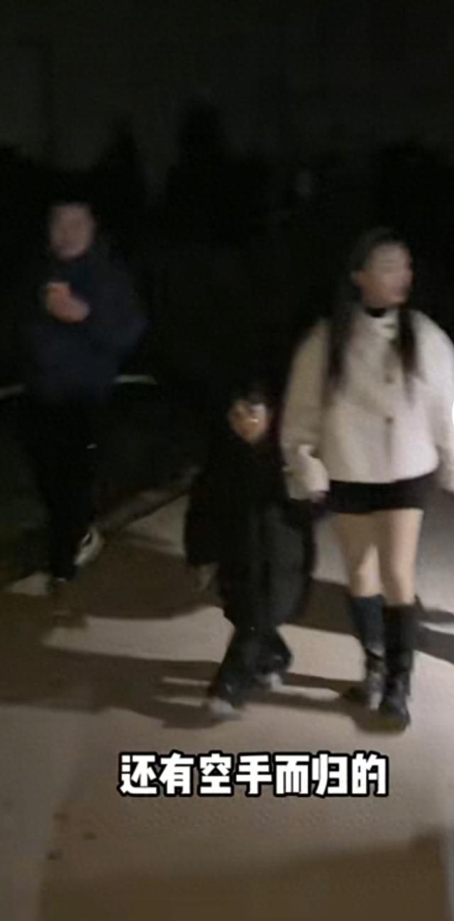 四川眉山“偷甘蔗”成网红玩法，沉浸式体验夜闯甘蔗地的刺激欢乐