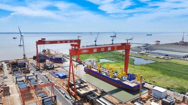 “双子星”逐浪深蓝，见证中国疏浚的硬核实力