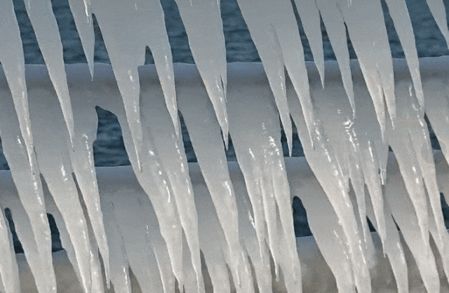 东北看海新体验：大连变身“北极分极”