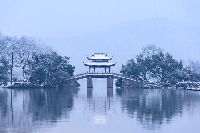 进谏什么意思（2022高考文化常识 · 古代官员行为直言劝谏高频词语集释与训练）