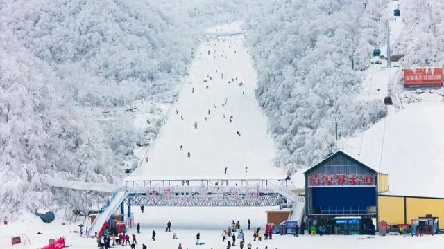 冬日限定！河南宝藏滑雪场开板啦！