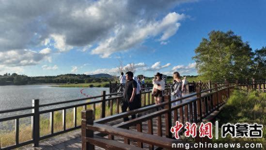 克什克腾旗：草原旅游热潮涌动