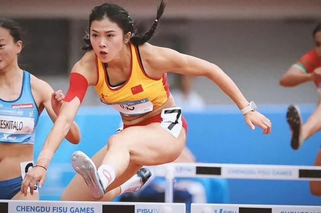 吴艳妮回应被调侃“表演型运动员”，我要在一些该表演的时候，我要展现自己的优势！