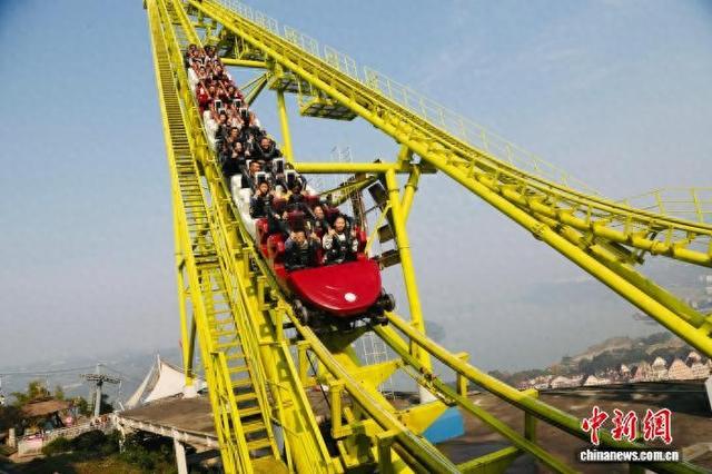 冬日暖阳好时光 三峡库区沿江小镇成近郊游热门目的地